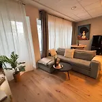 160Qm - 6 Zimmer - Parkplatz - Zentrum - Mallibase Apartments