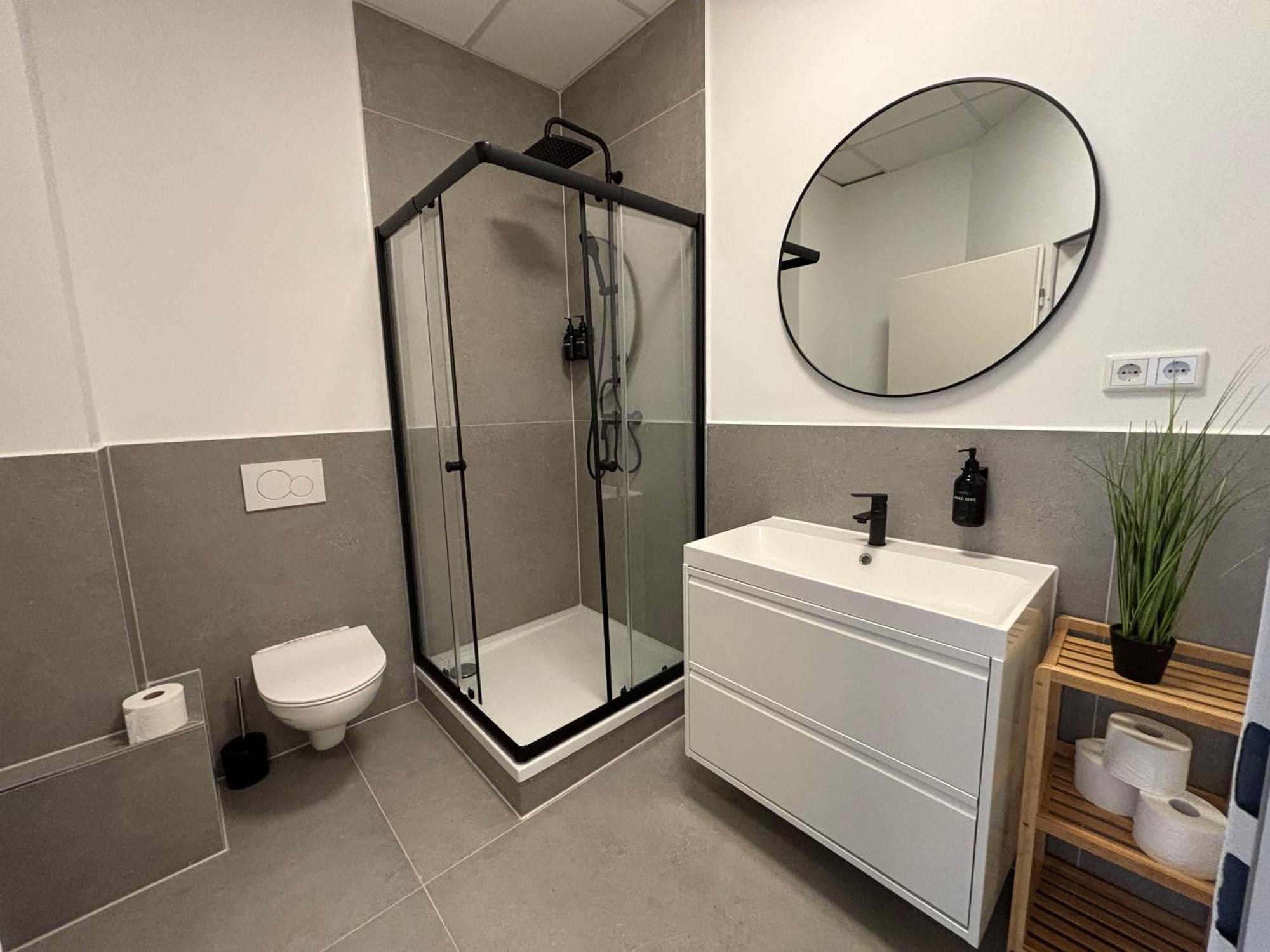 160qm - 6 - Parkplatz - Zentrum - Mallibase Apartment Hannover