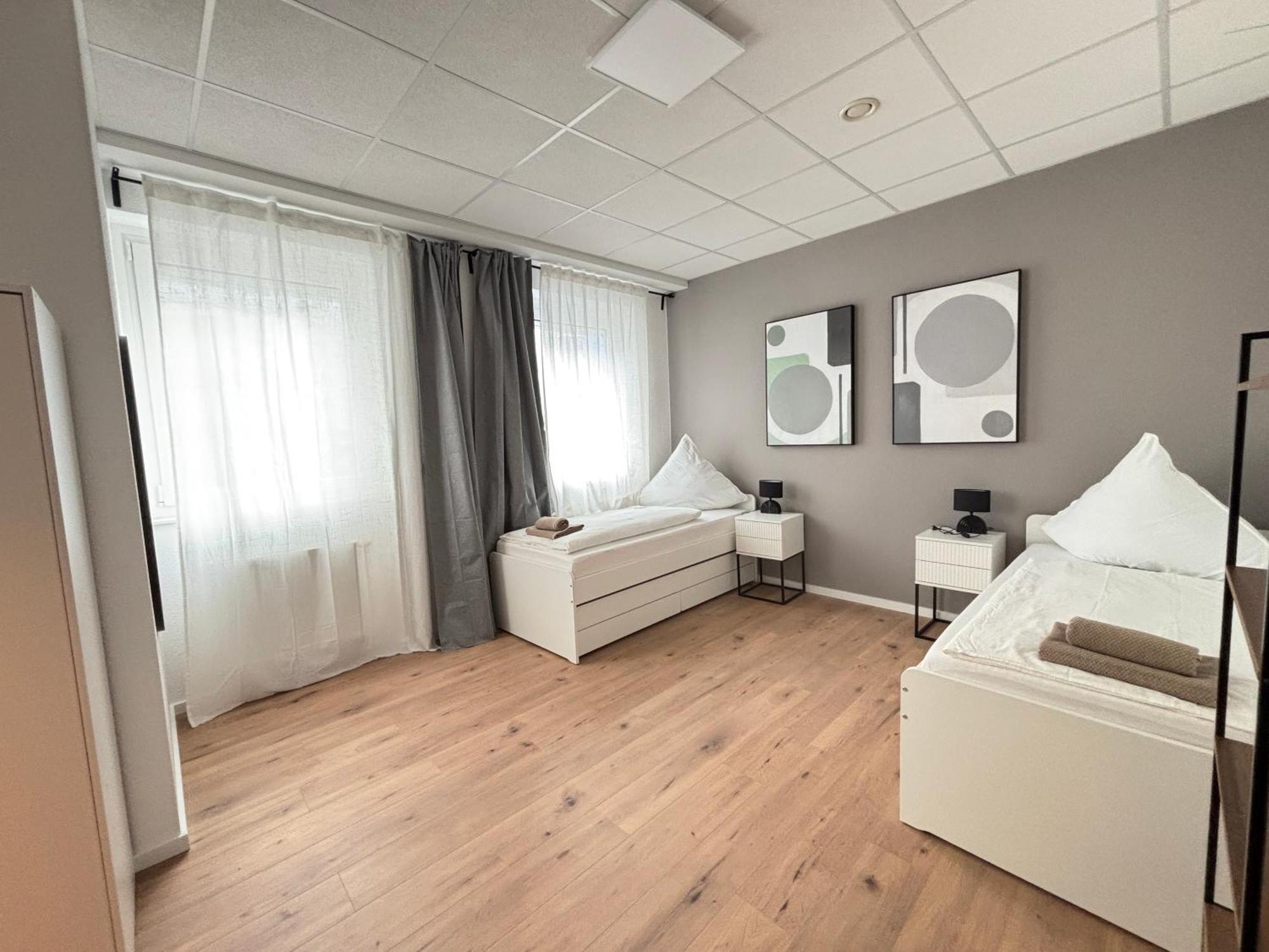 160qm - 6 - Parkplatz - Zentrum - Mallibase *